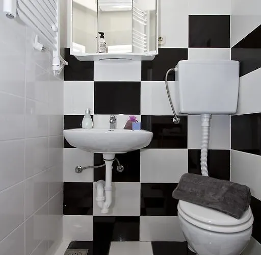 Yvonne * Трогир