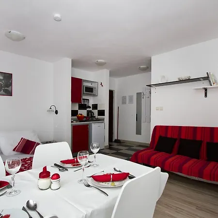 Apartament Yvonne *