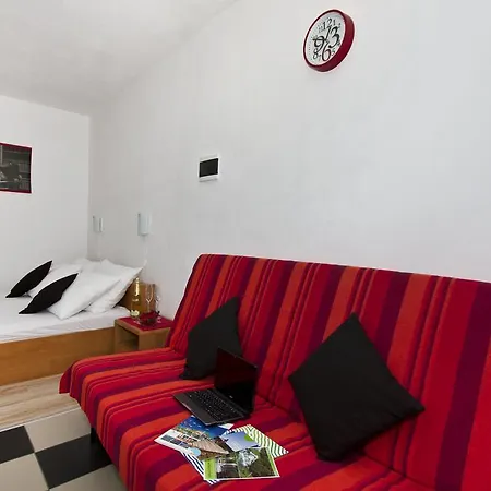 Yvonne * 트로기르