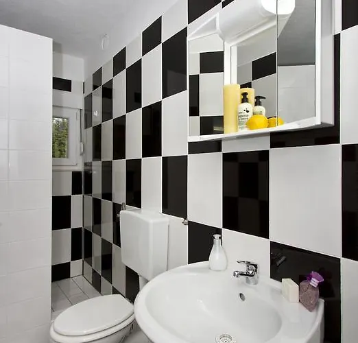 Yvonne Appartement *