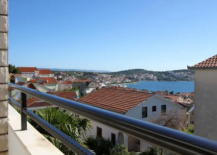 Yvonne Trogir