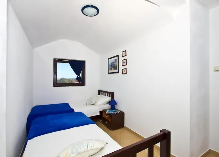 Yvonne * Trogir