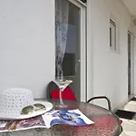 Yvonne Apartamento